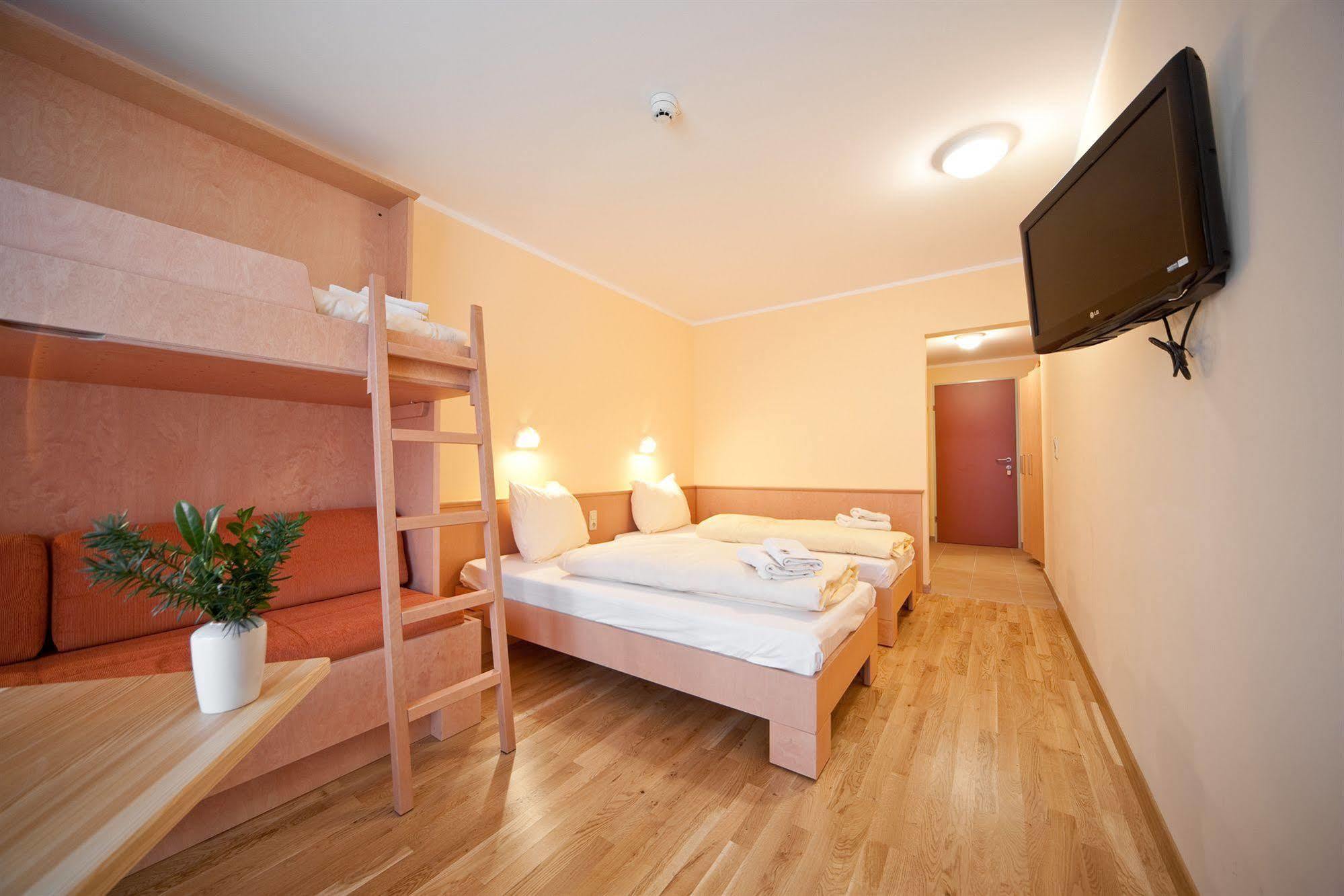 JUFA Hotel Almtal Grünau im Almtal Buitenkant foto