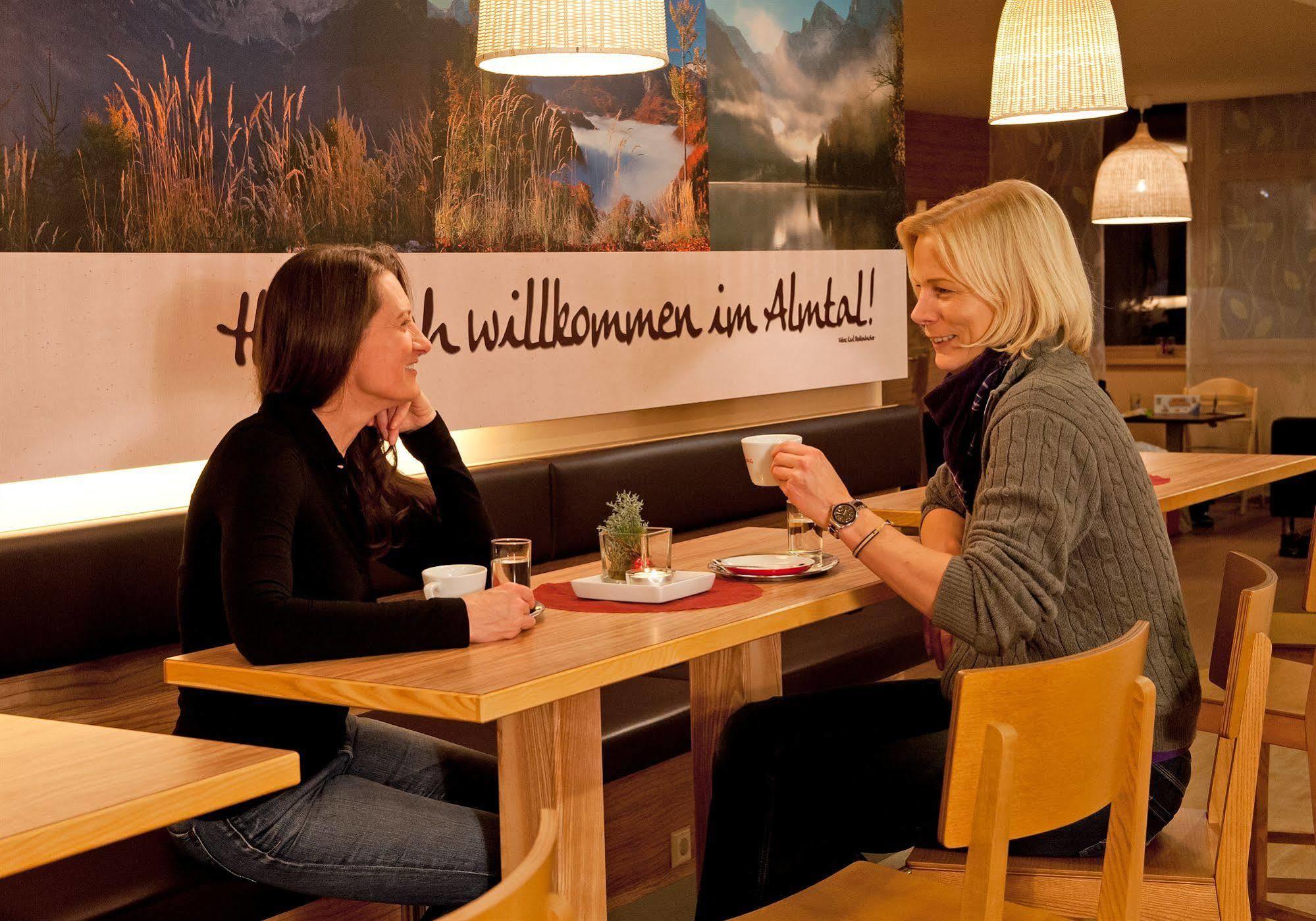 JUFA Hotel Almtal Grünau im Almtal Buitenkant foto