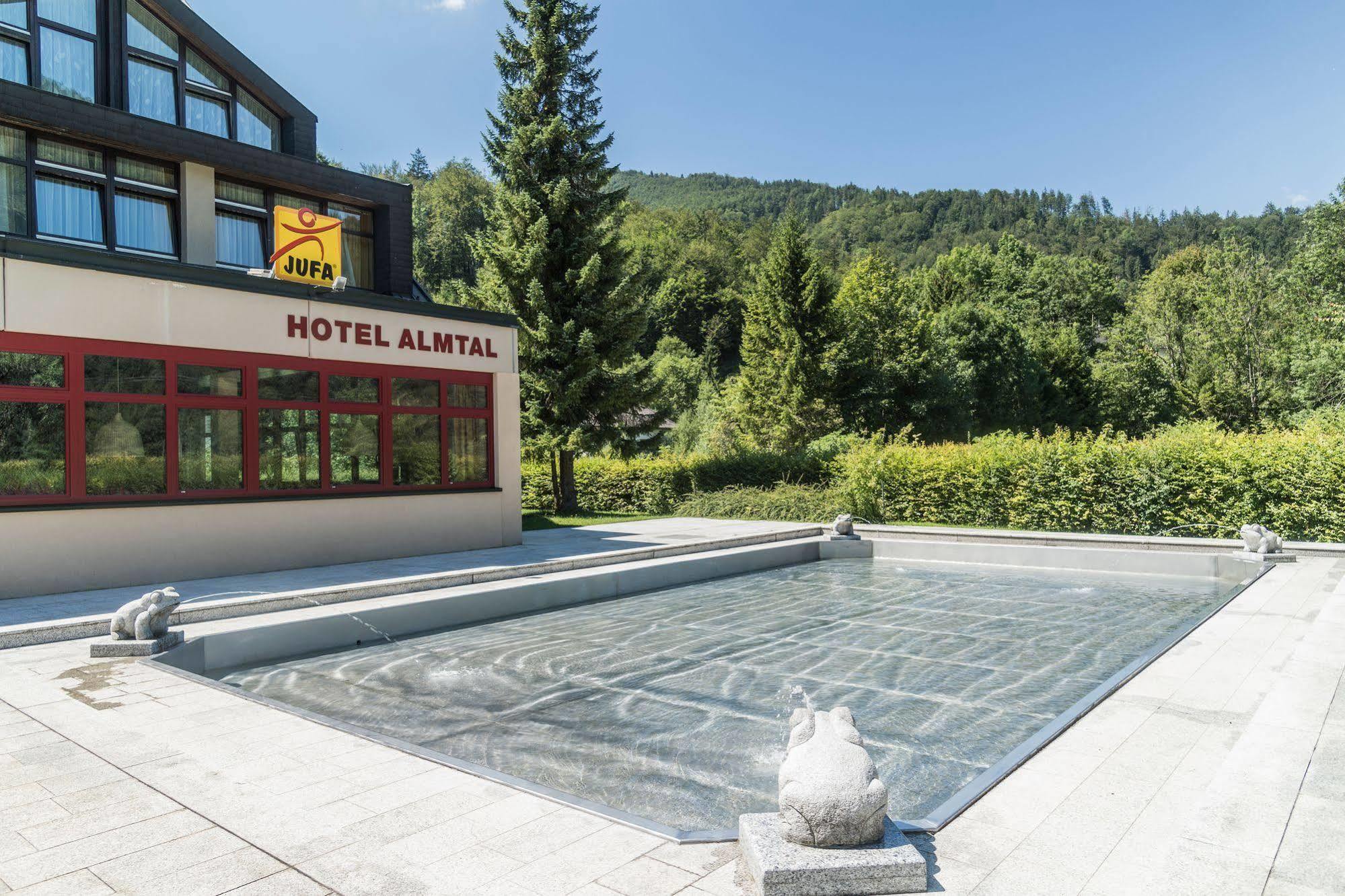 JUFA Hotel Almtal Grünau im Almtal Buitenkant foto