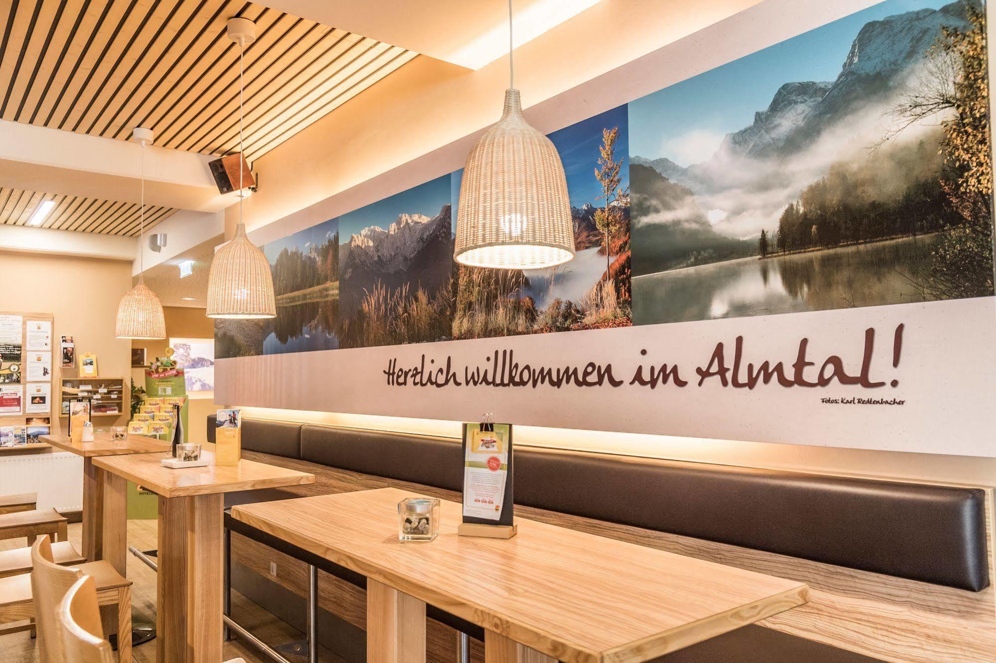 JUFA Hotel Almtal Grünau im Almtal Buitenkant foto