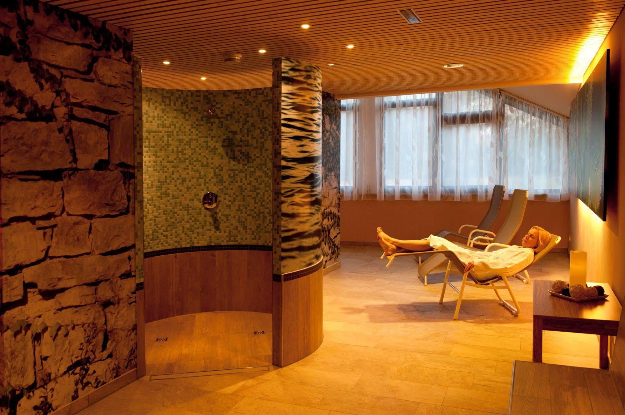 JUFA Hotel Almtal Grünau im Almtal Buitenkant foto